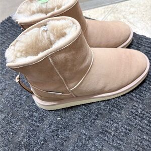 Suicoke Tan Winter Boots